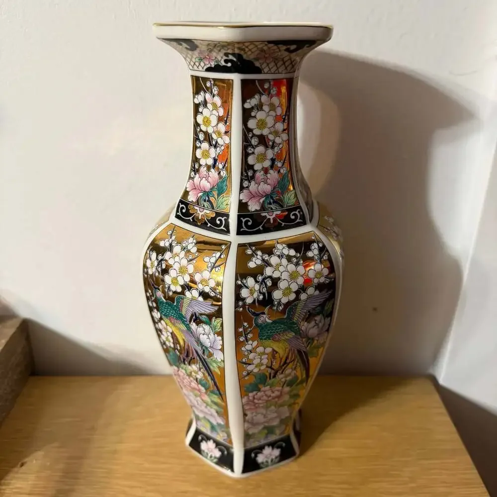 Heritage Mint Ming Dynasty Vase – Porcelain with Gold and Pheasant Design 10